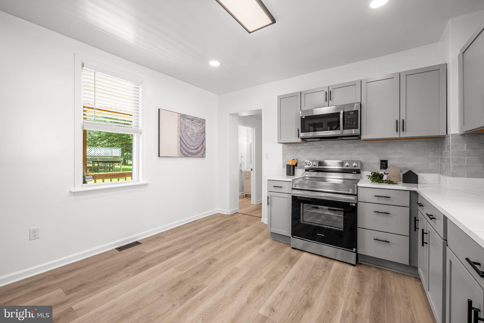 WOODWARD SQUARE - Residential