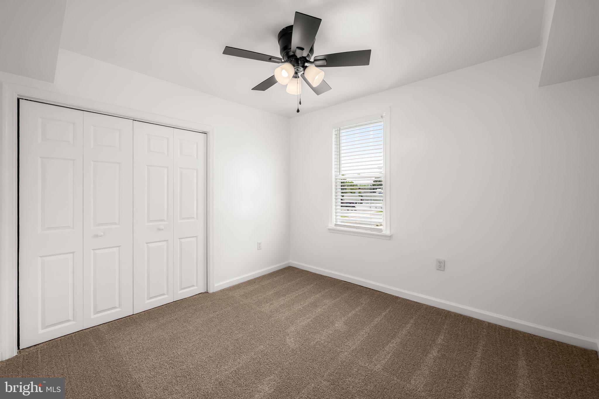 WOODWARD SQUARE - Residential