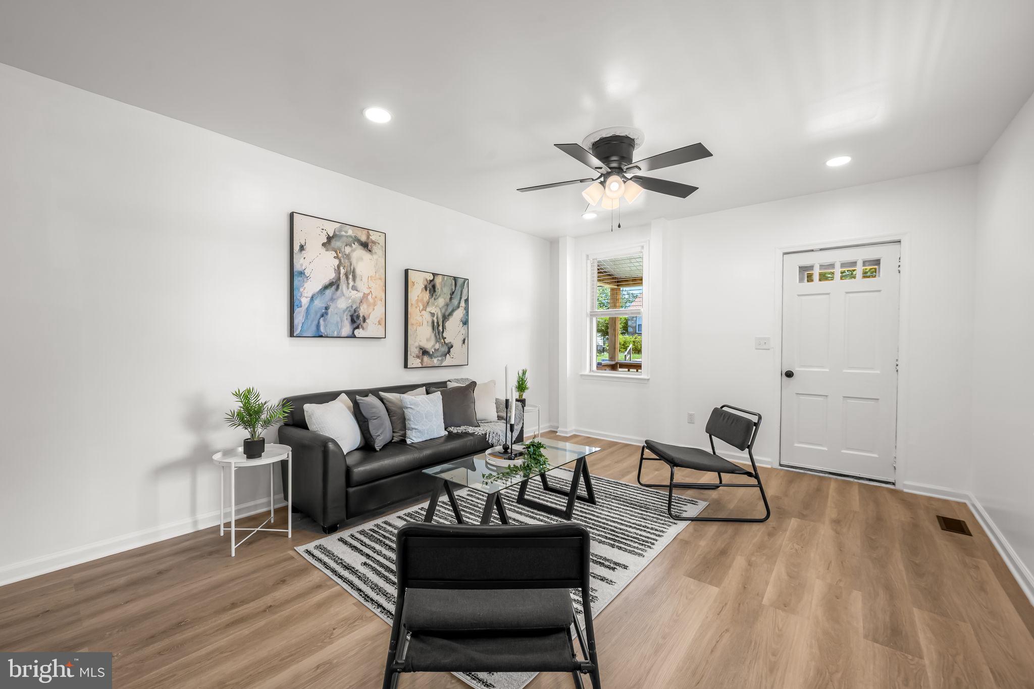 WOODWARD SQUARE - Residential