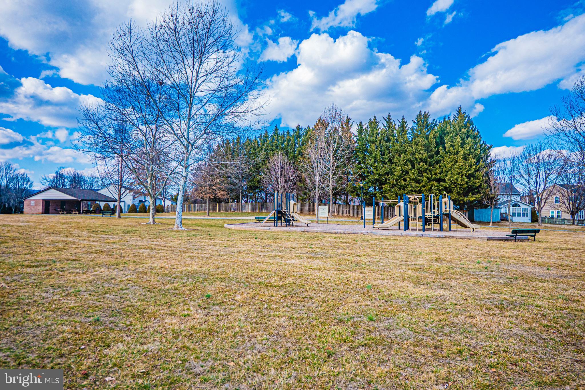 WILLOW BROOK - Residential