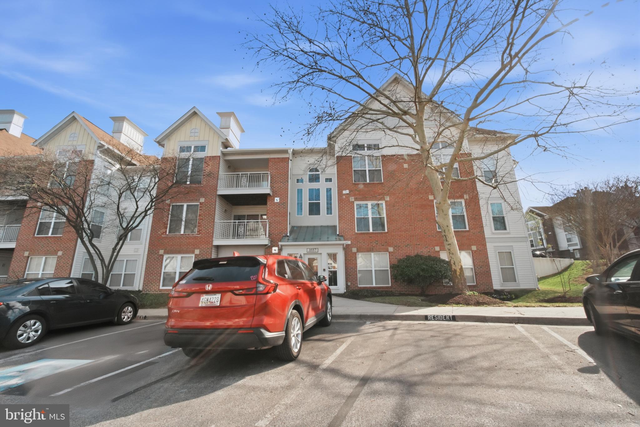 RUSSETT - Residential