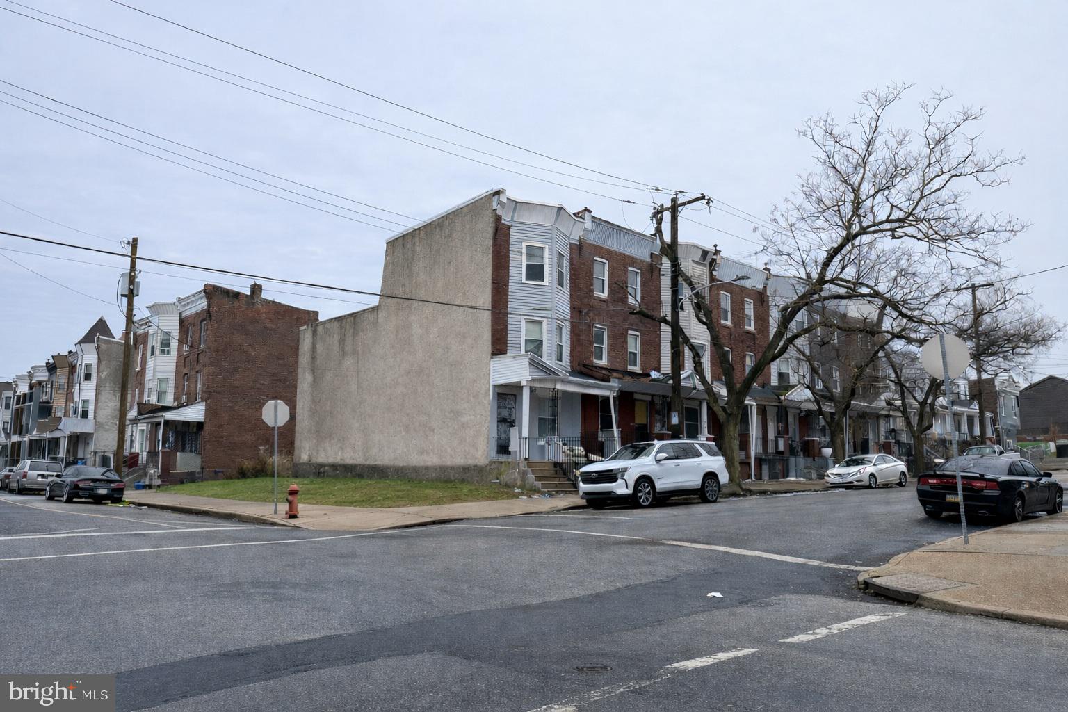 PHILADELPHIA (WEST) - Land