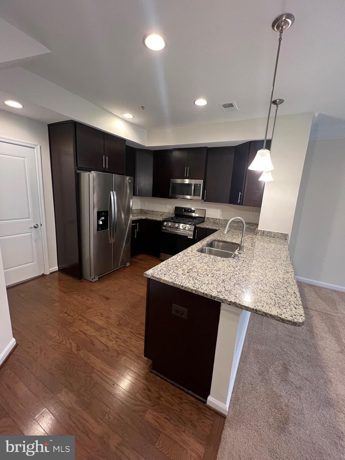 GREENBELT STATION - Residential