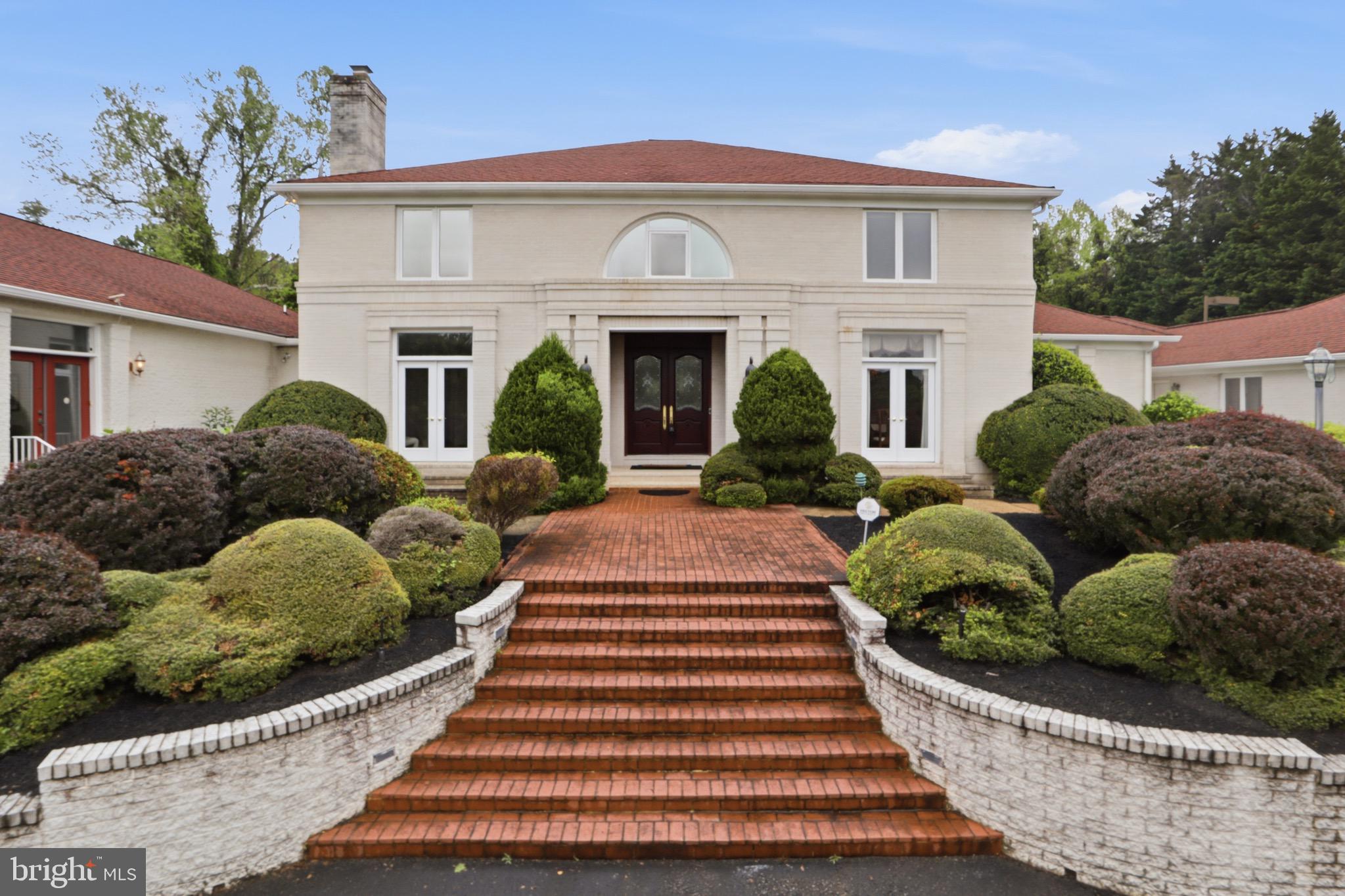 SADDLE RIDGE - Residential