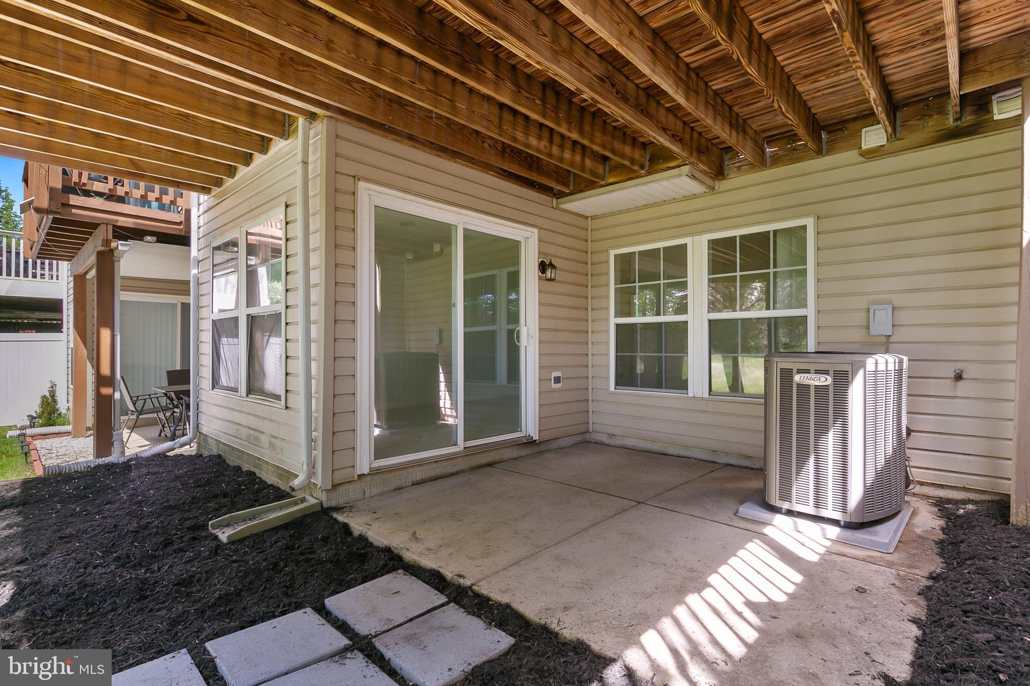 HOLLIFIELD STATION - Residential