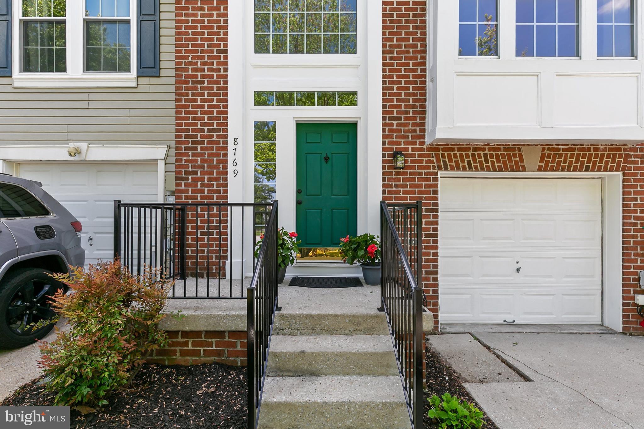 HOLLIFIELD STATION - Residential