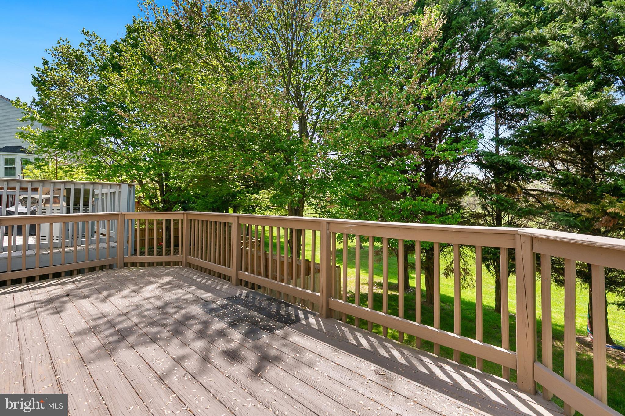 HOLLIFIELD STATION - Residential