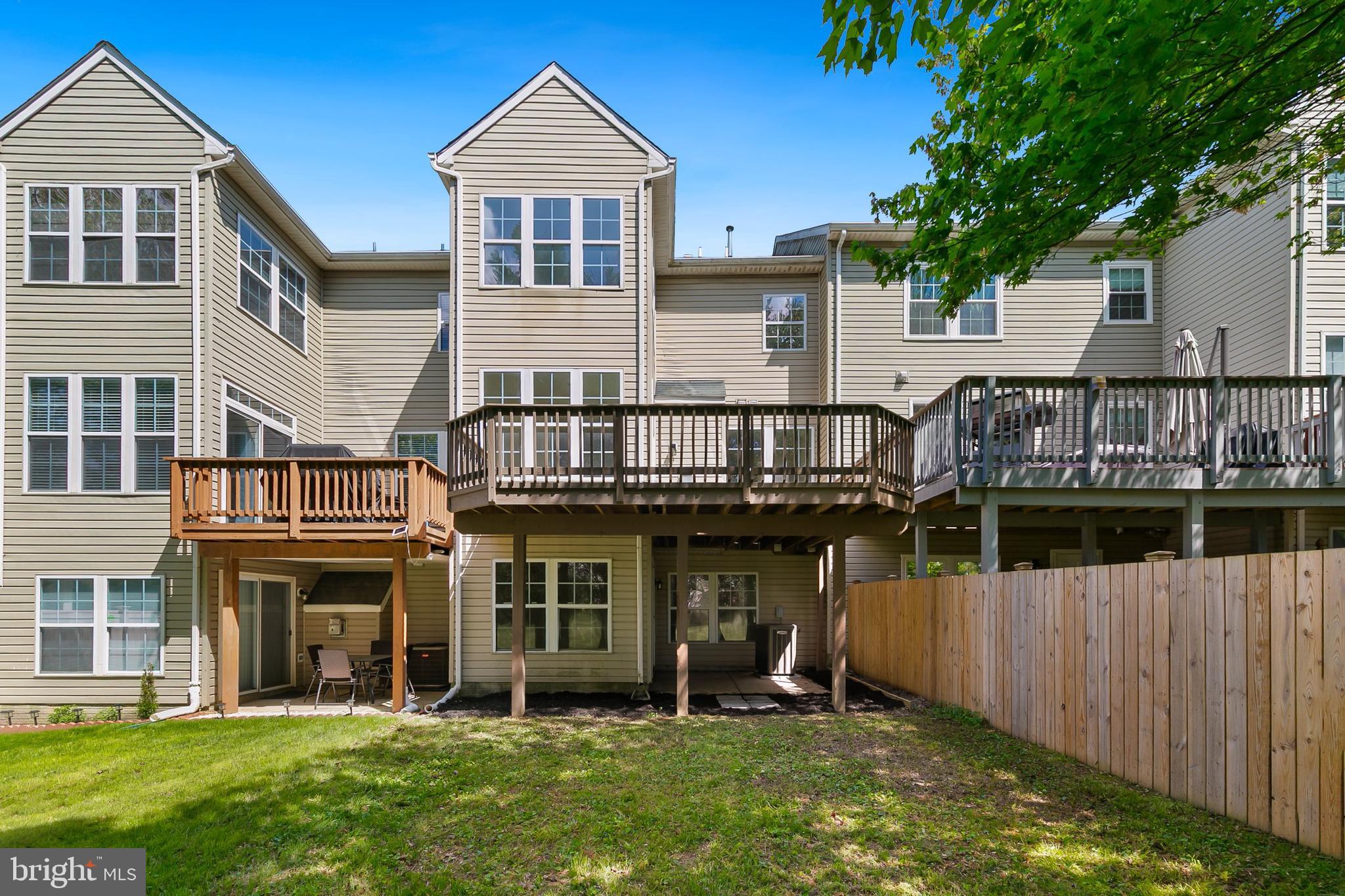 HOLLIFIELD STATION - Residential