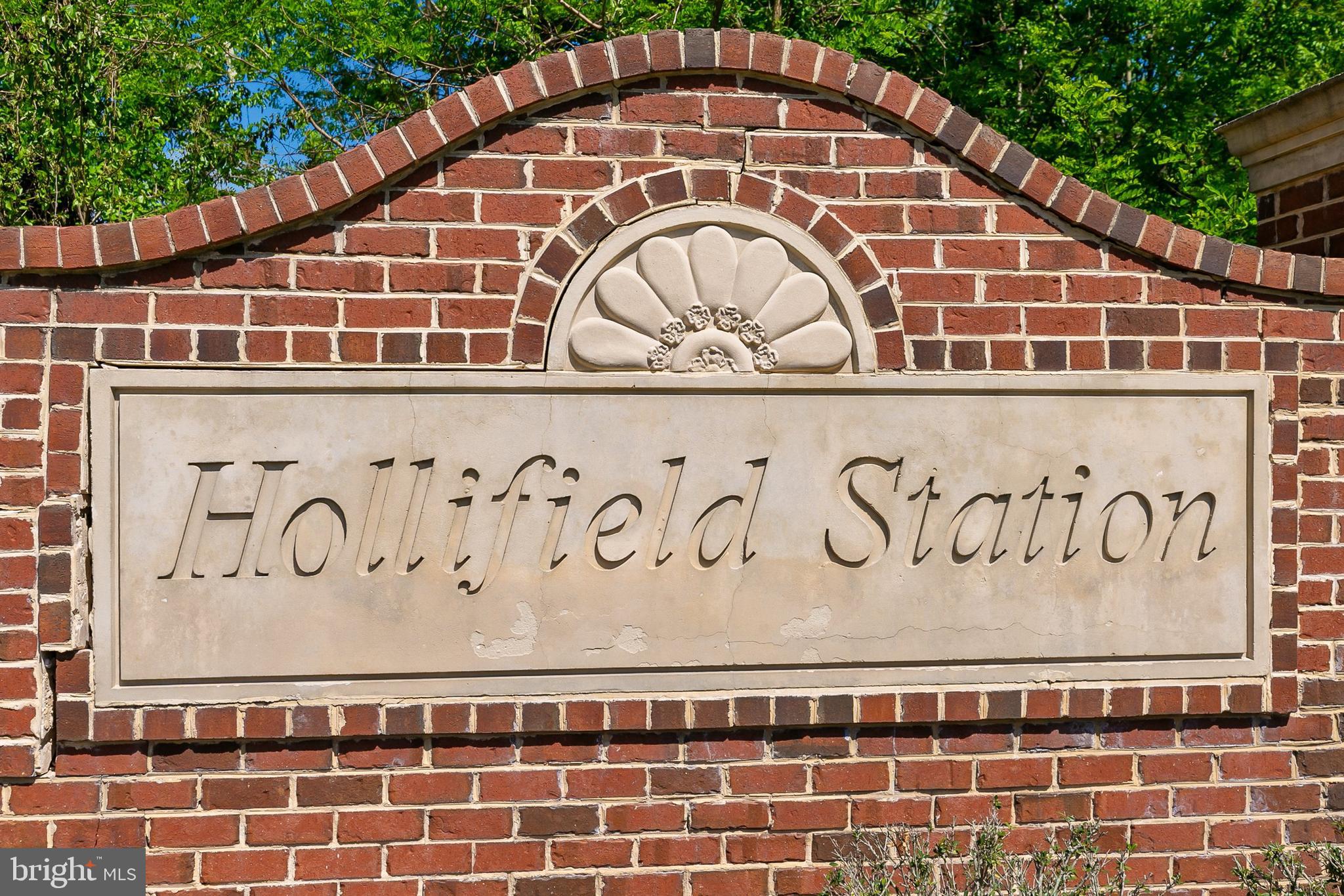 HOLLIFIELD STATION - Residential