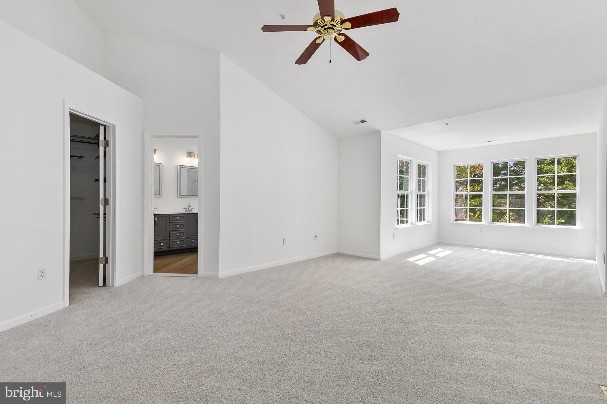 HOLLIFIELD STATION - Residential