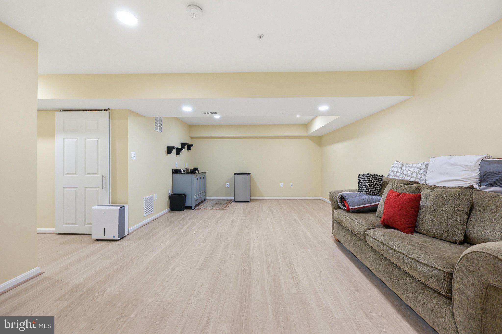 WORMANS MILL - Residential
