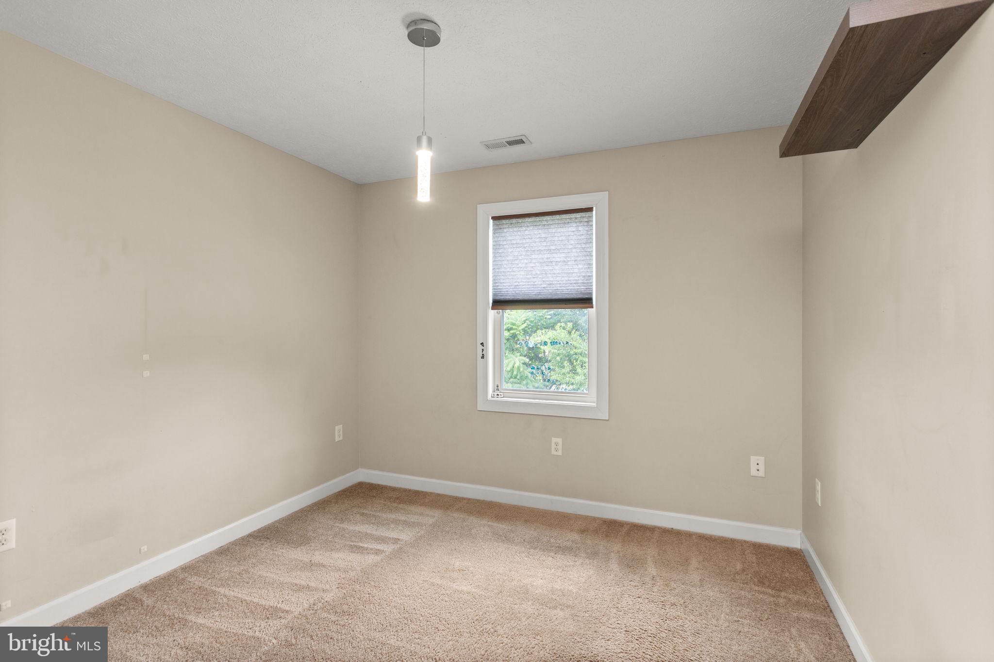 RUSTIC KNOLL - Residential
