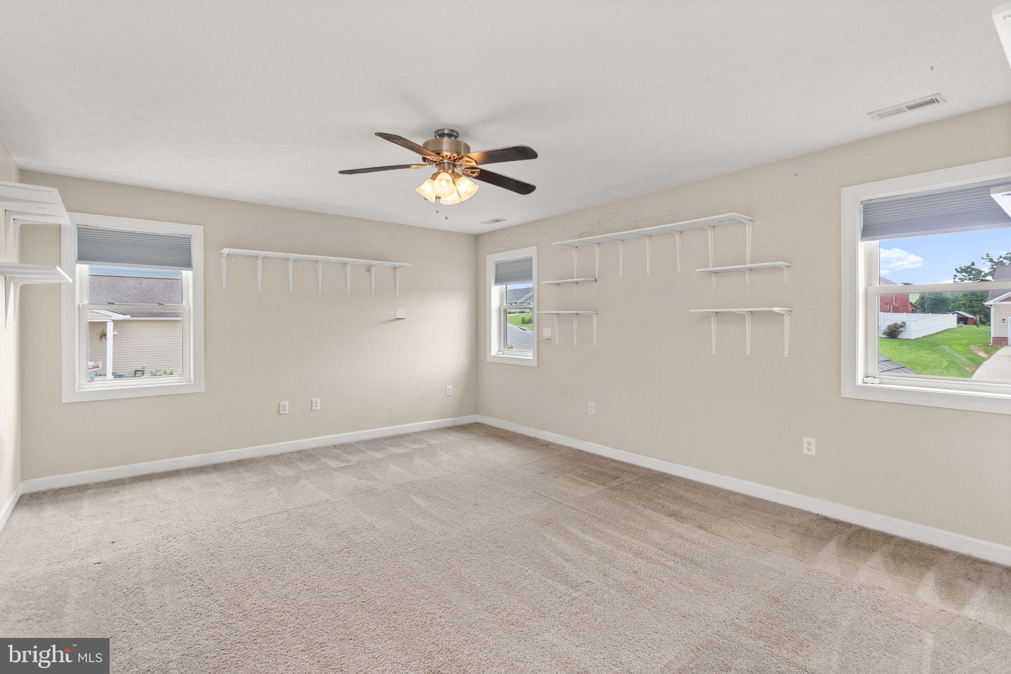 RUSTIC KNOLL - Residential