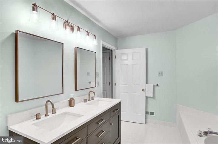 WATERFORD GREENE - Residential