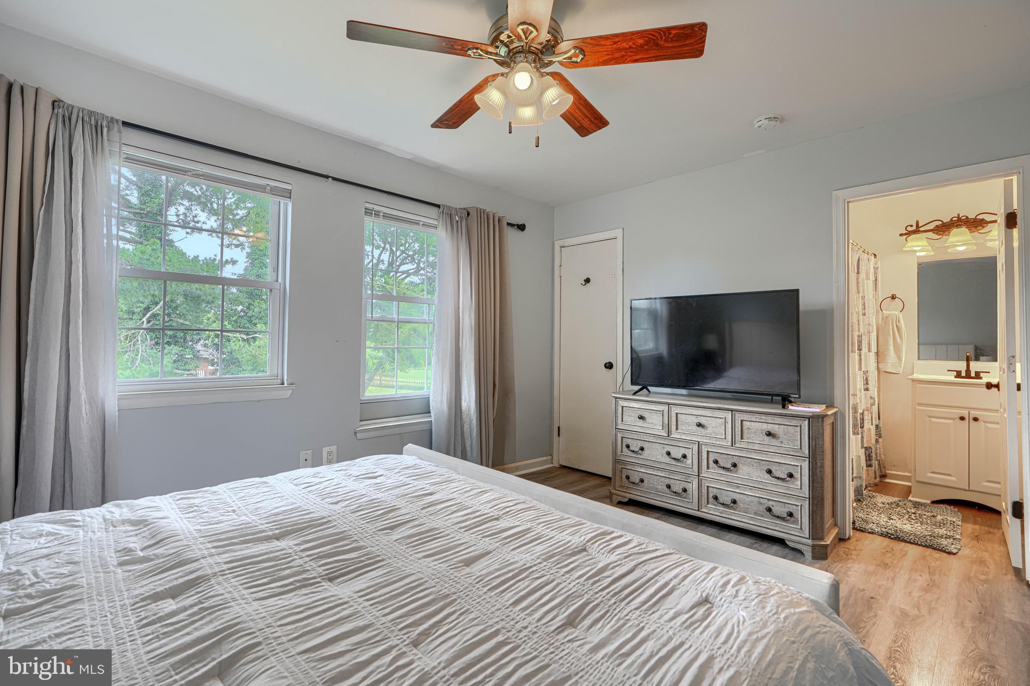 WOODSDALE MANOR - Residential