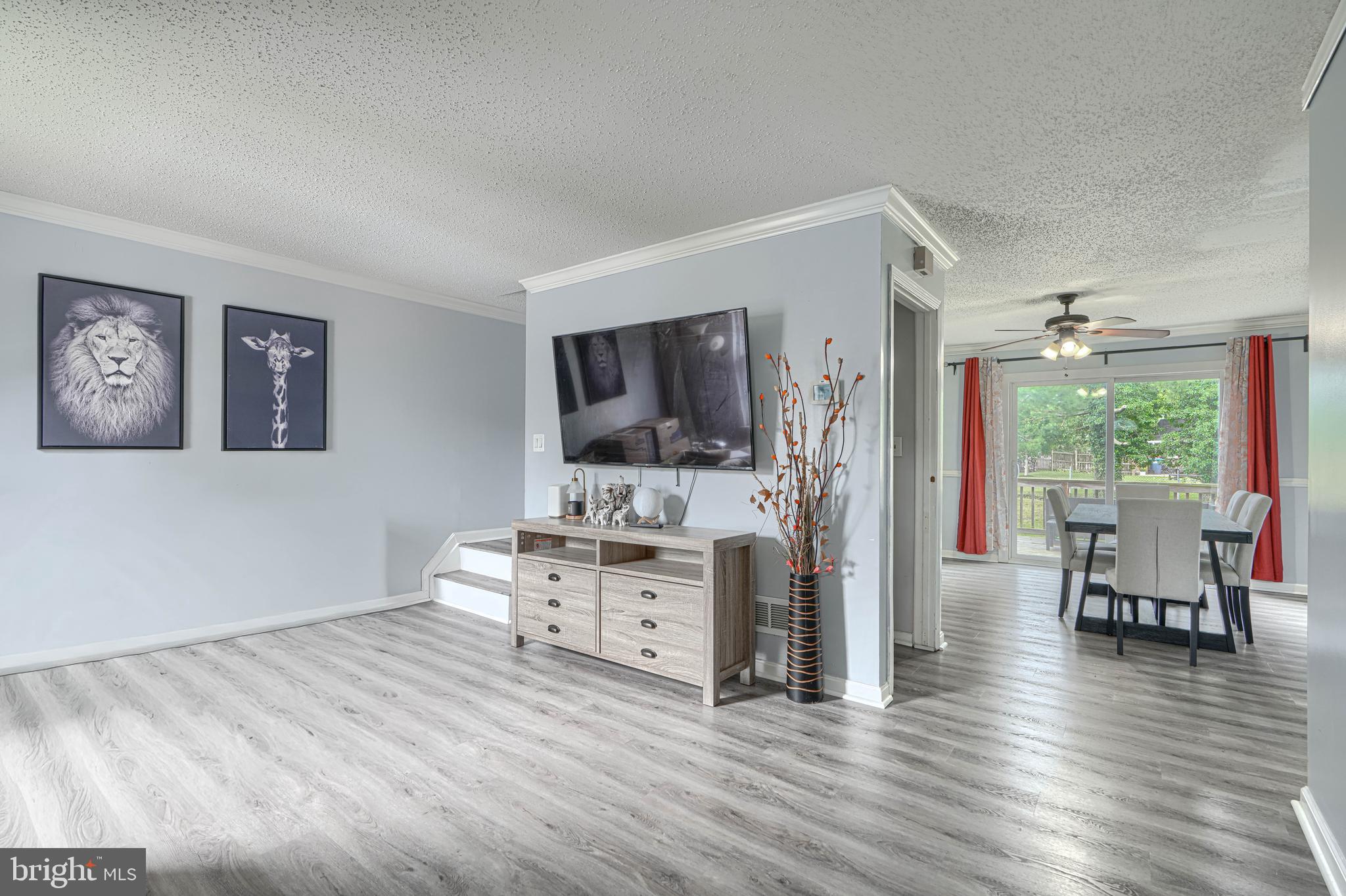 WOODSDALE MANOR - Residential