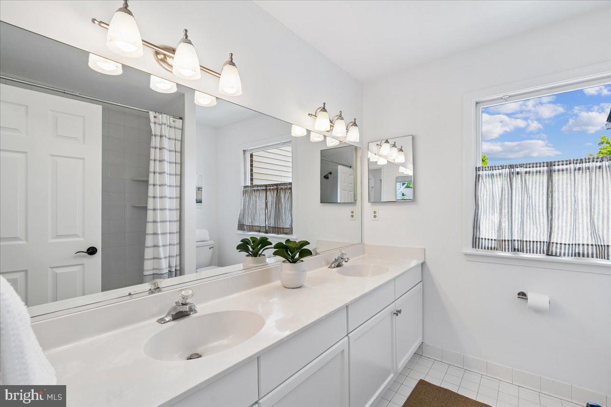 CHRISLAND ANNAPOLIS COVE - Residential