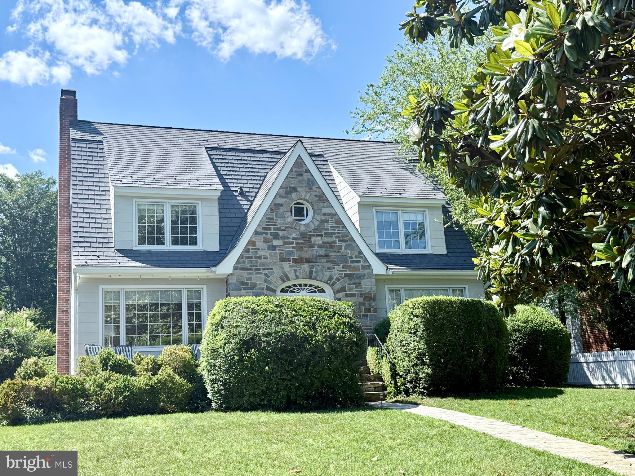 MURRAY HILL - Residential