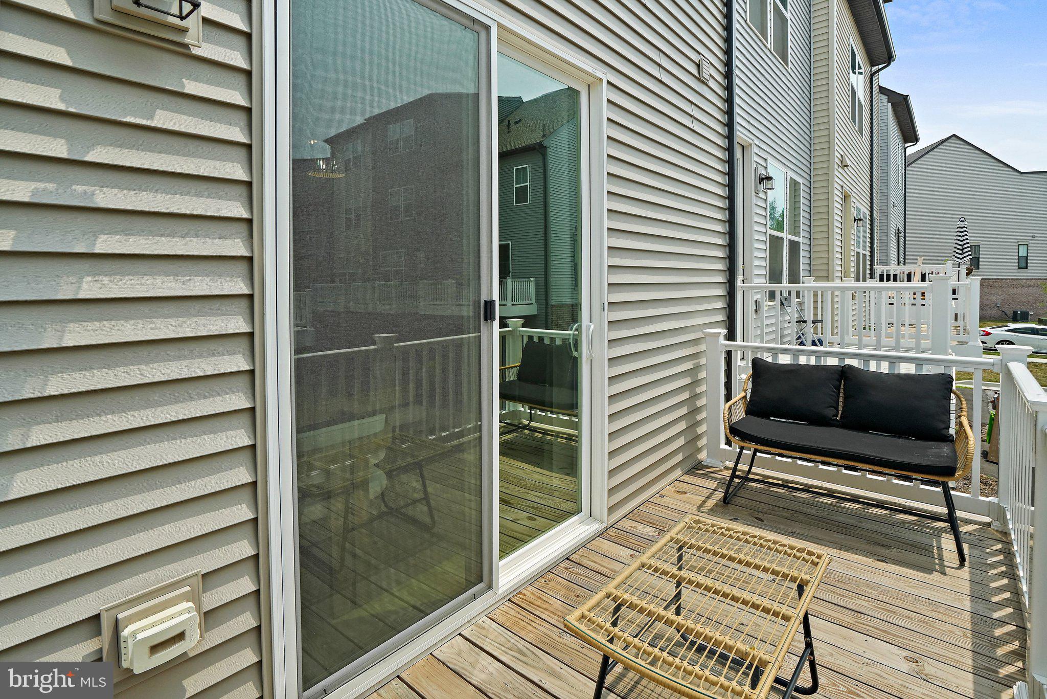 GATEWAY WEST - Residential