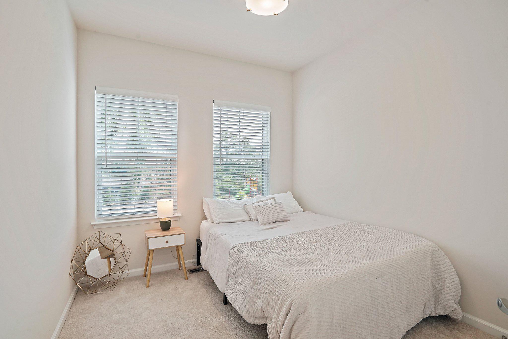 GATEWAY WEST - Residential