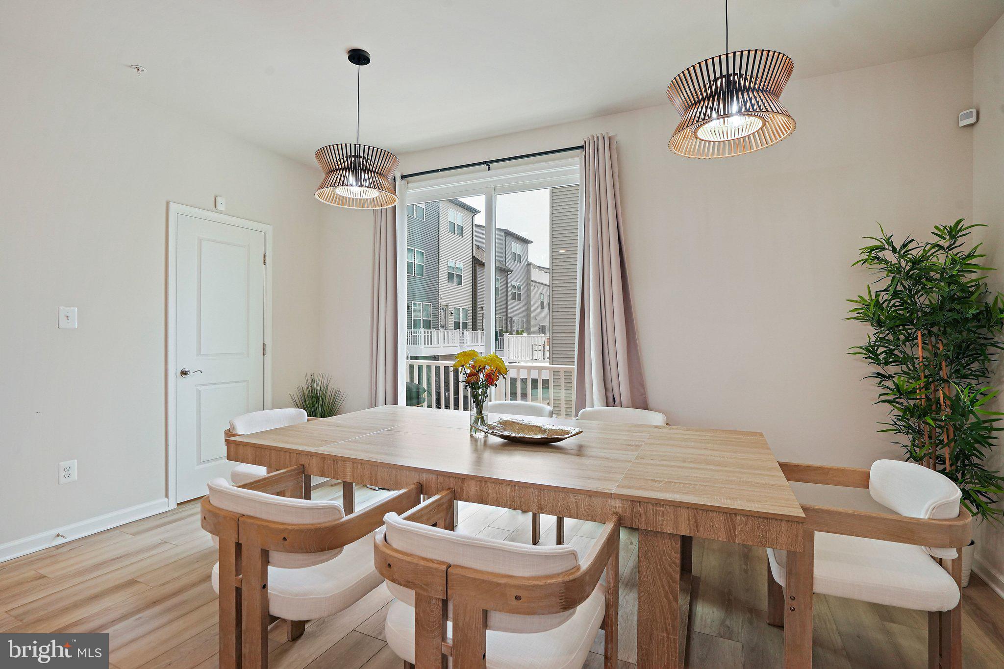 GATEWAY WEST - Residential