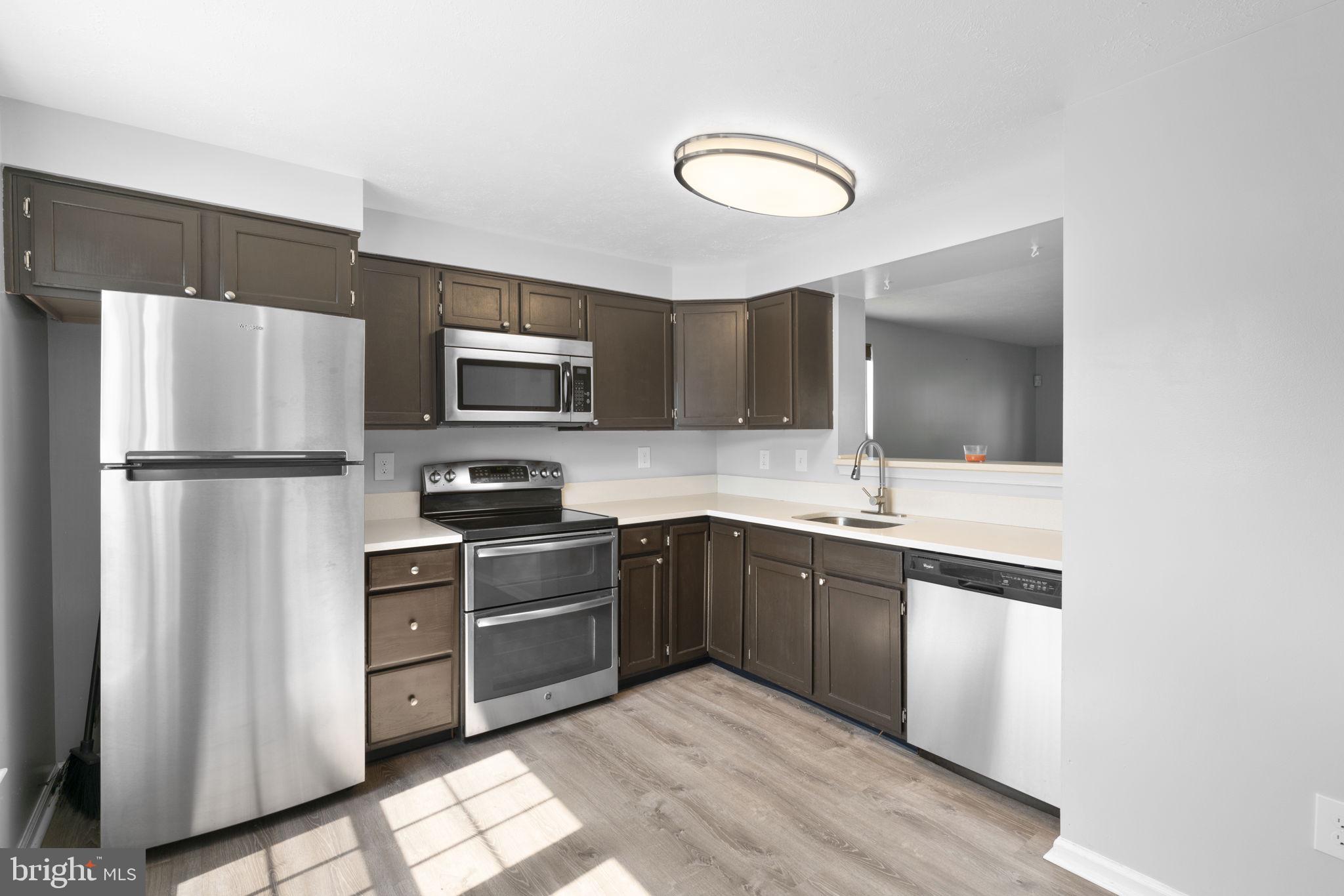 WEST SHORE - Residential