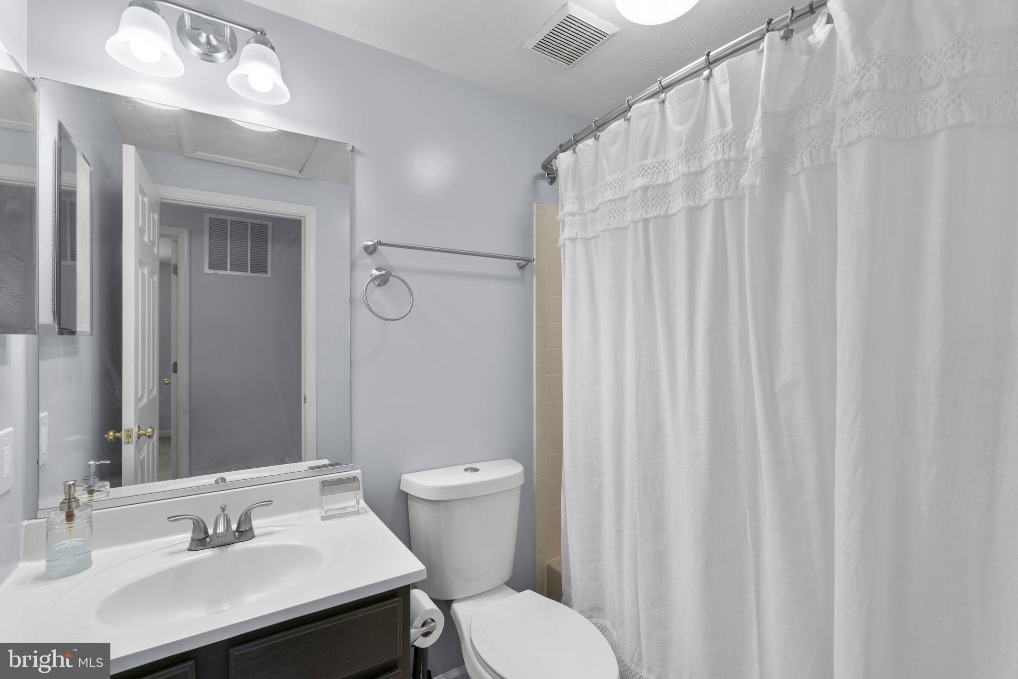 WEST SHORE - Residential