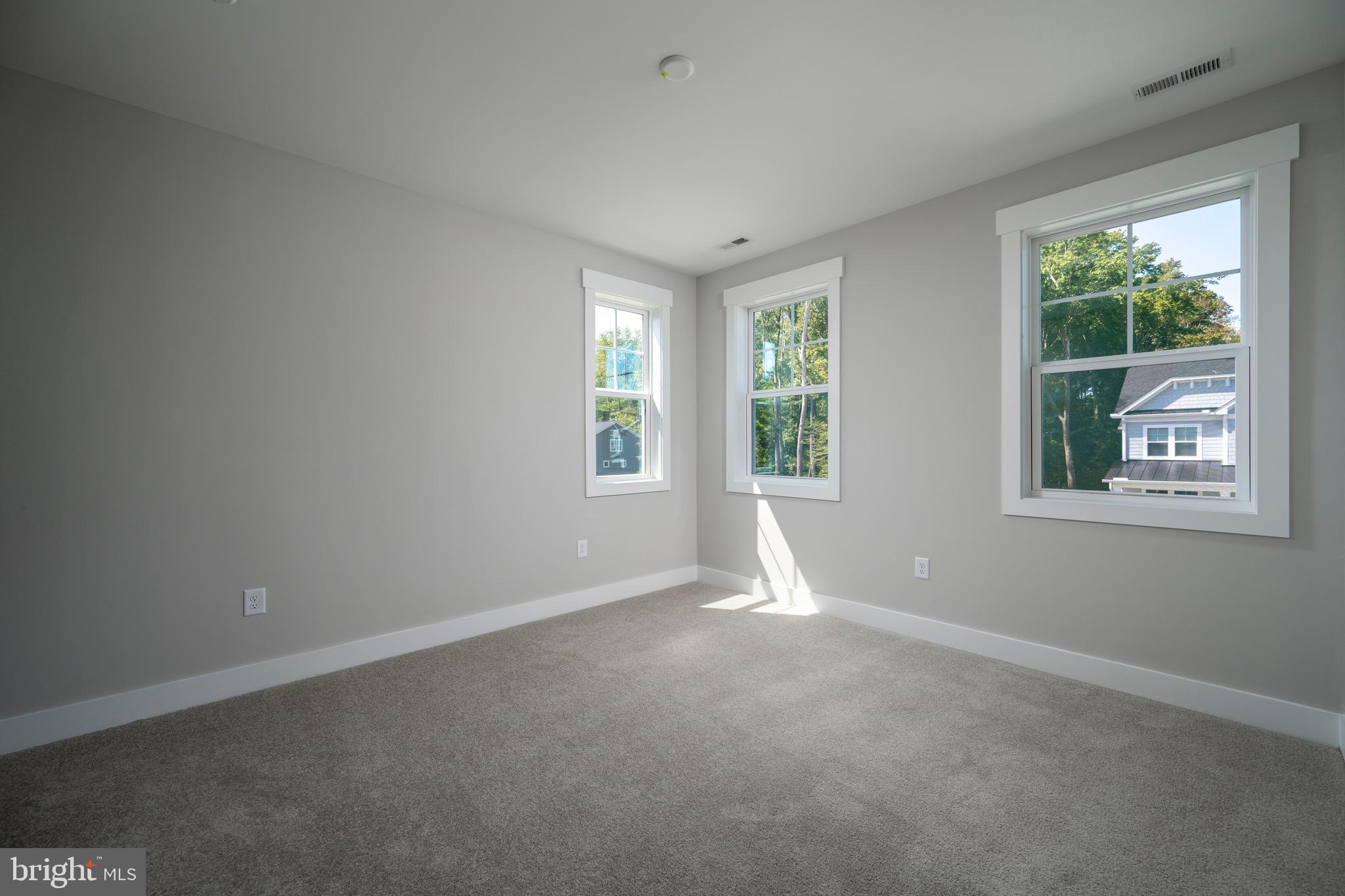 EAST GATE - Residential