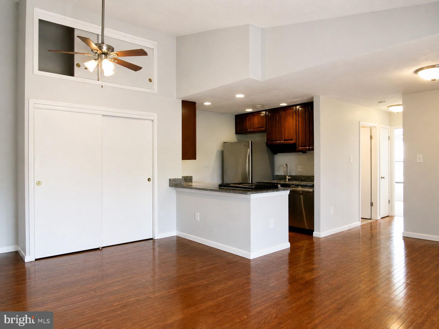 SUN VALLEY CONDOMINIUMS - Residential Lease