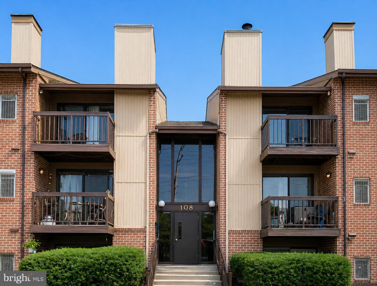 SUN VALLEY CONDOMINIUMS - Residential Lease