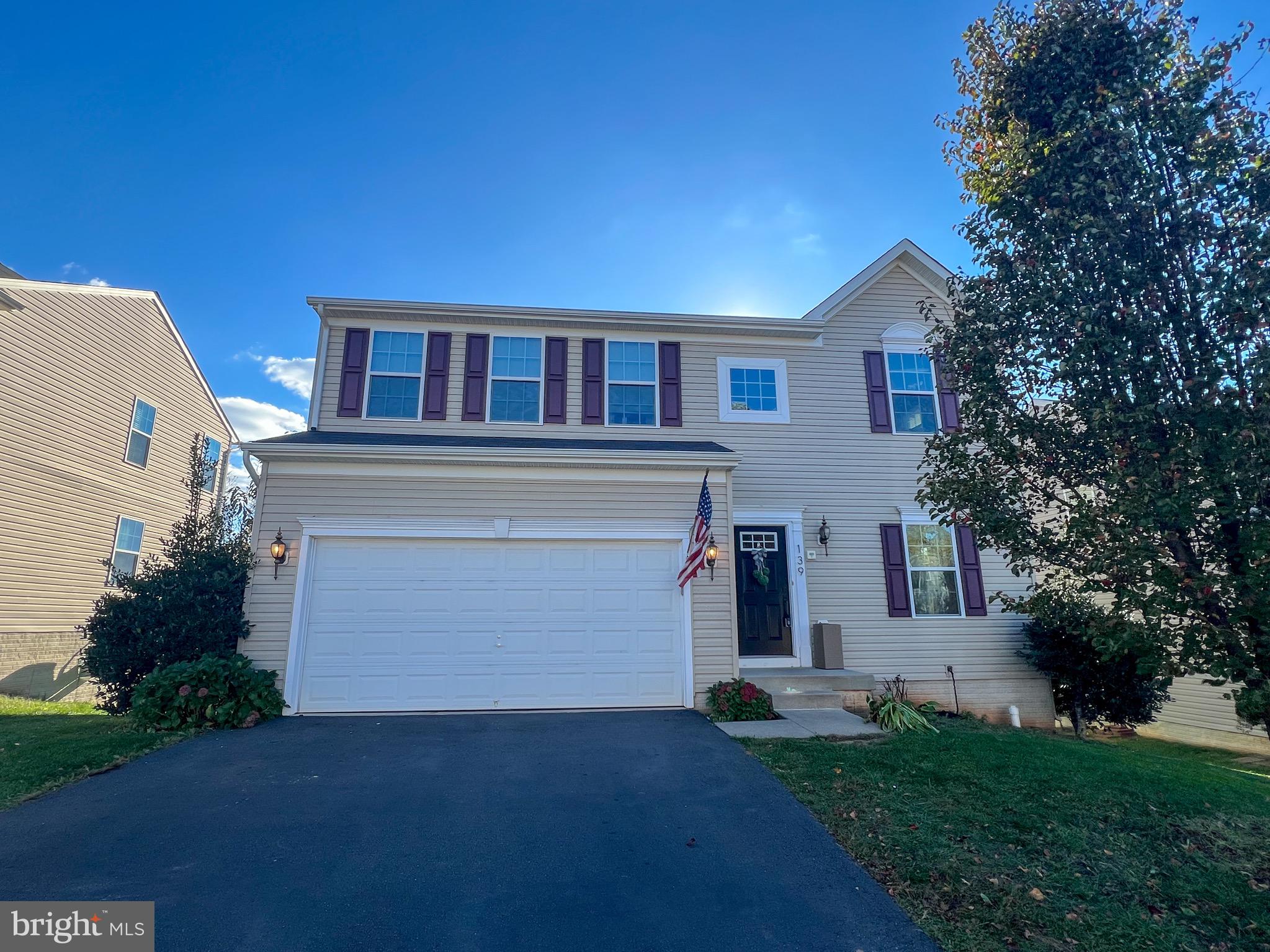 ELIZABETH'S CROSSING - Residential