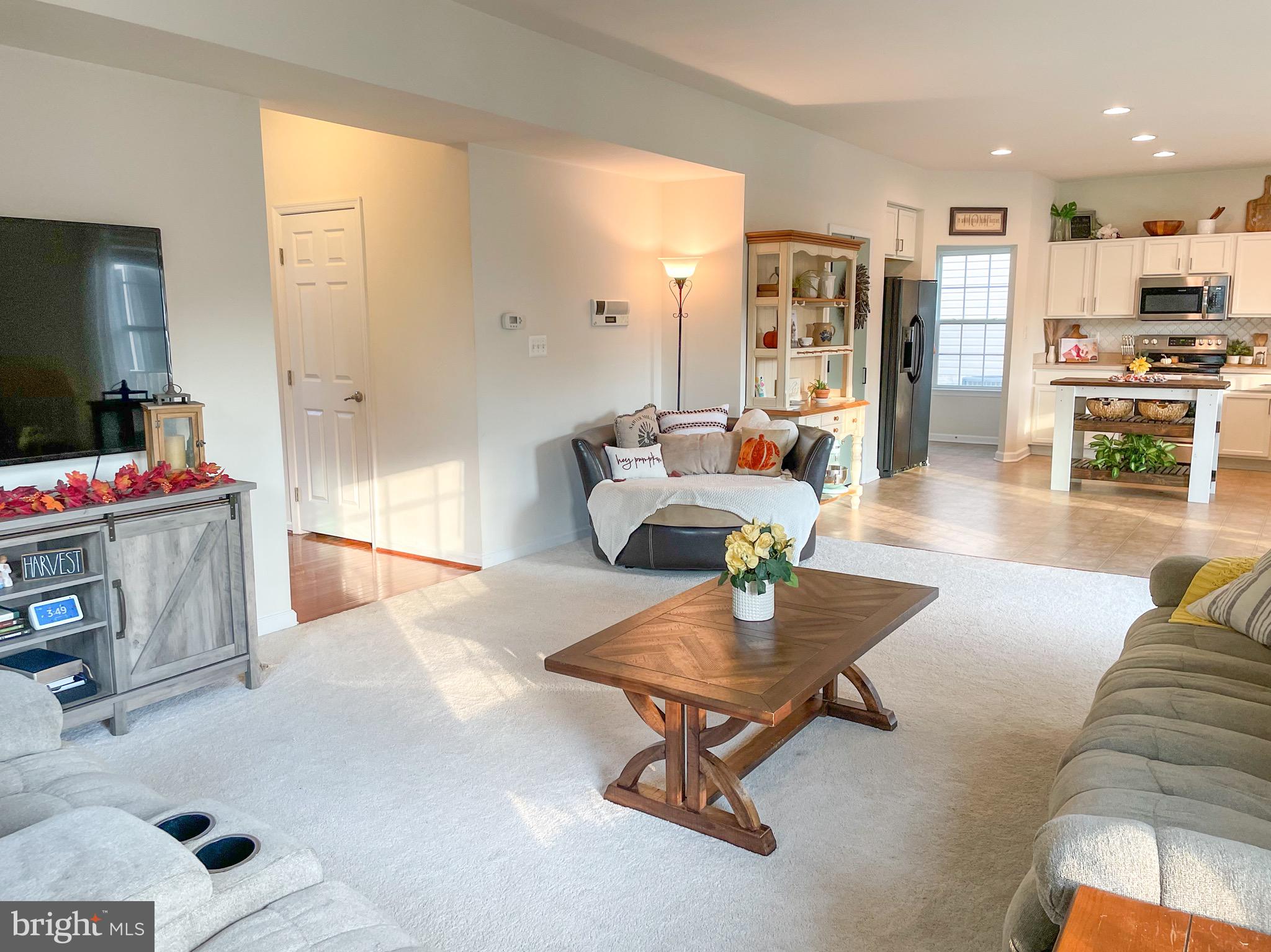 ELIZABETH'S CROSSING - Residential