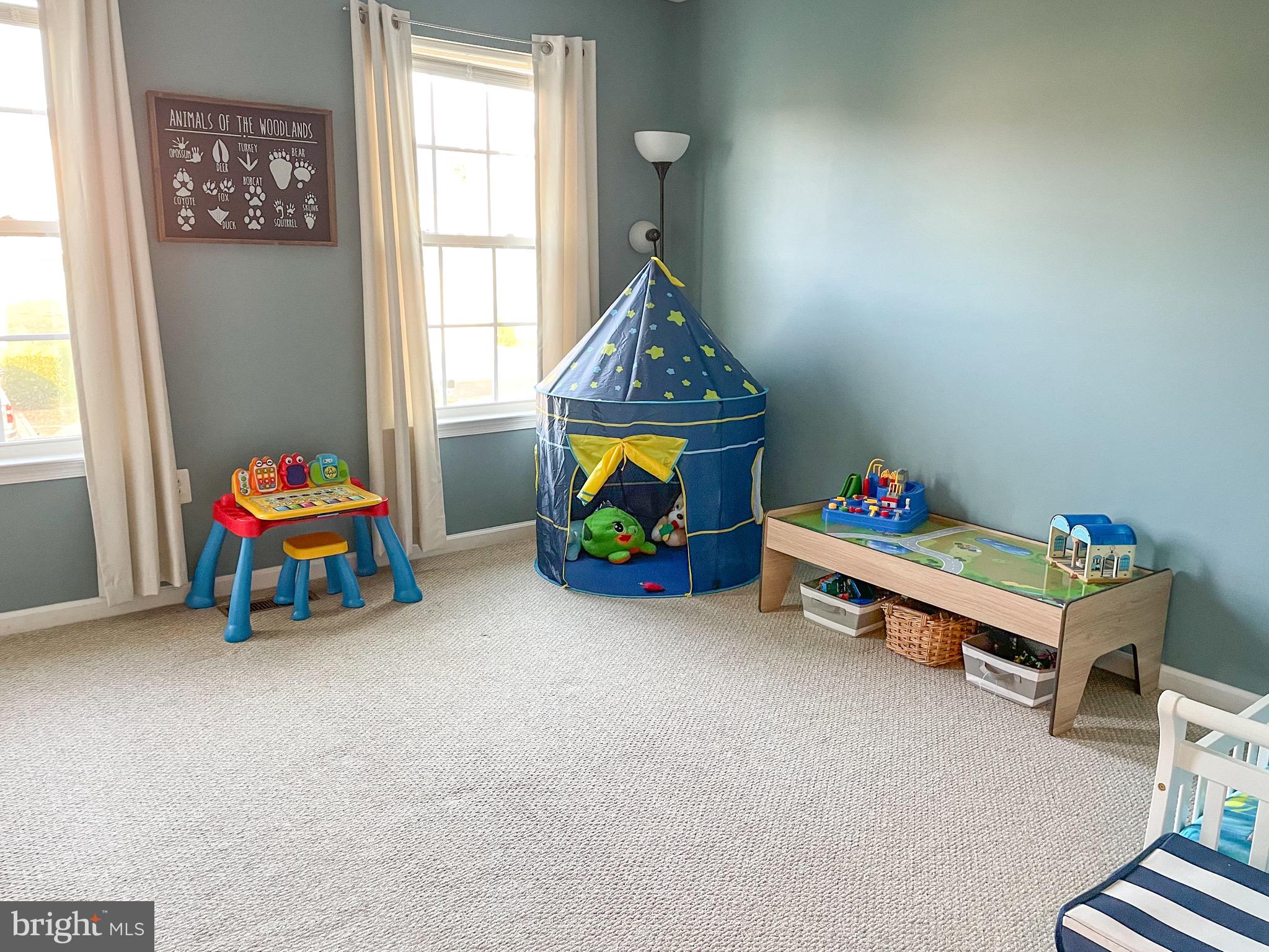 ELIZABETH'S CROSSING - Residential