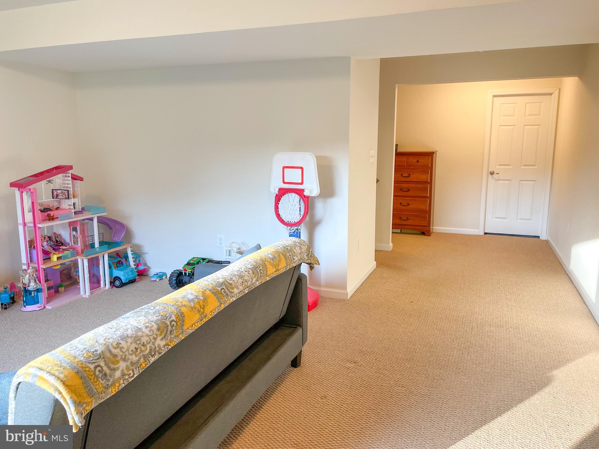 ELIZABETH'S CROSSING - Residential