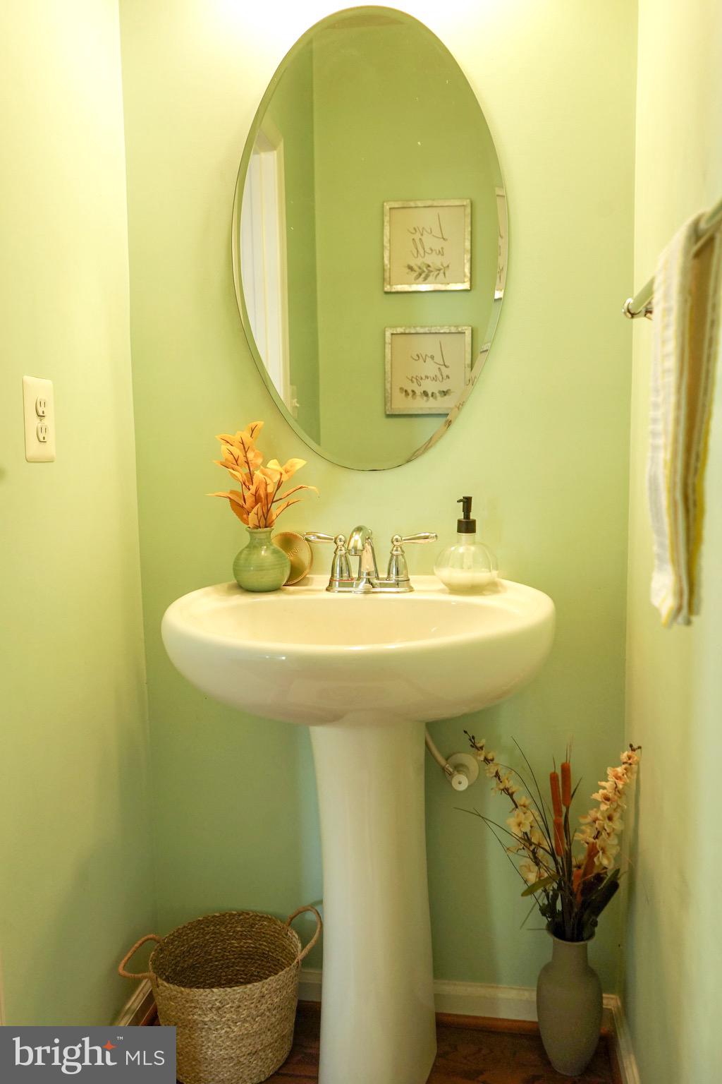 ELIZABETH'S CROSSING - Residential