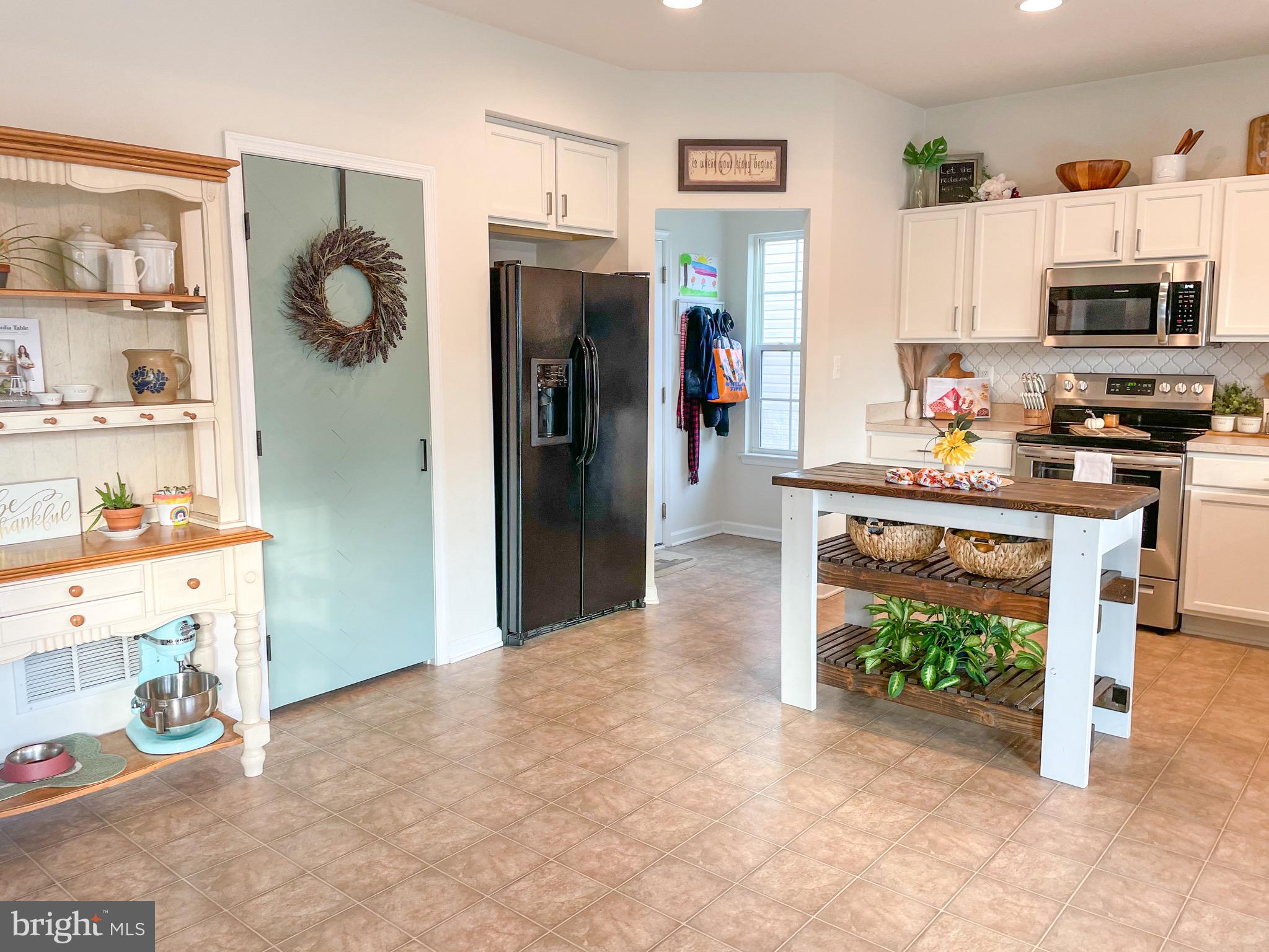 ELIZABETH'S CROSSING - Residential