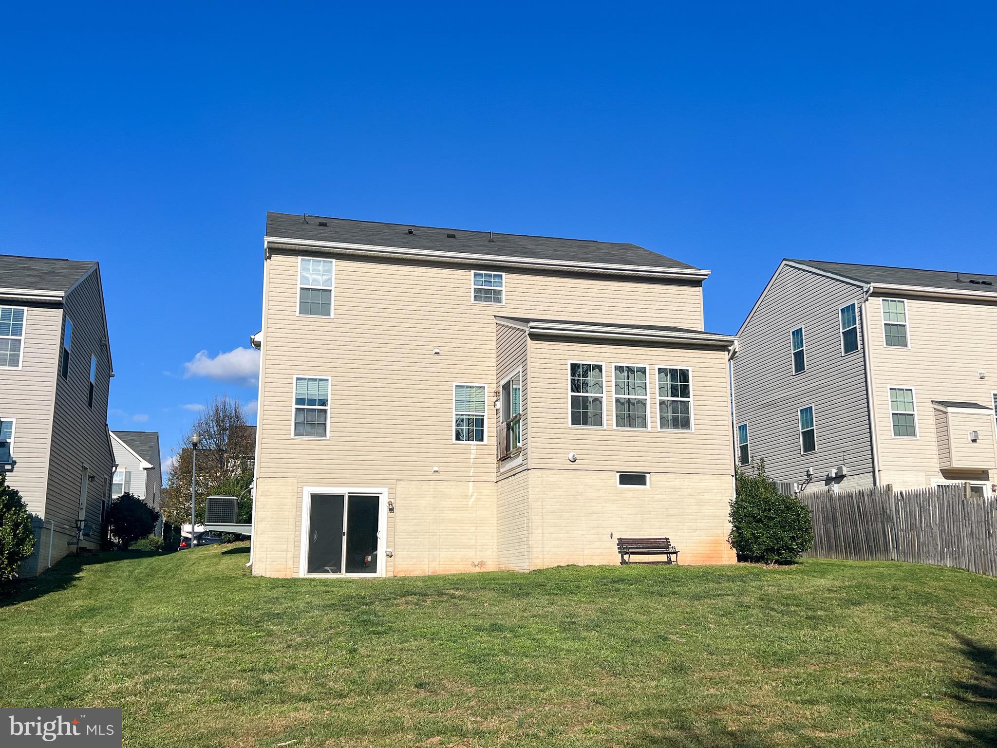 ELIZABETH'S CROSSING - Residential