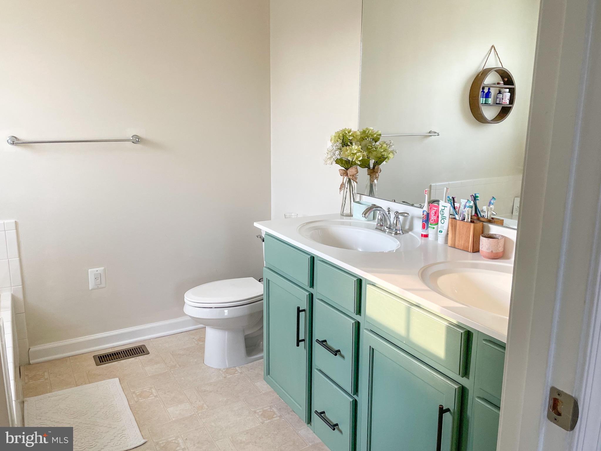 ELIZABETH'S CROSSING - Residential