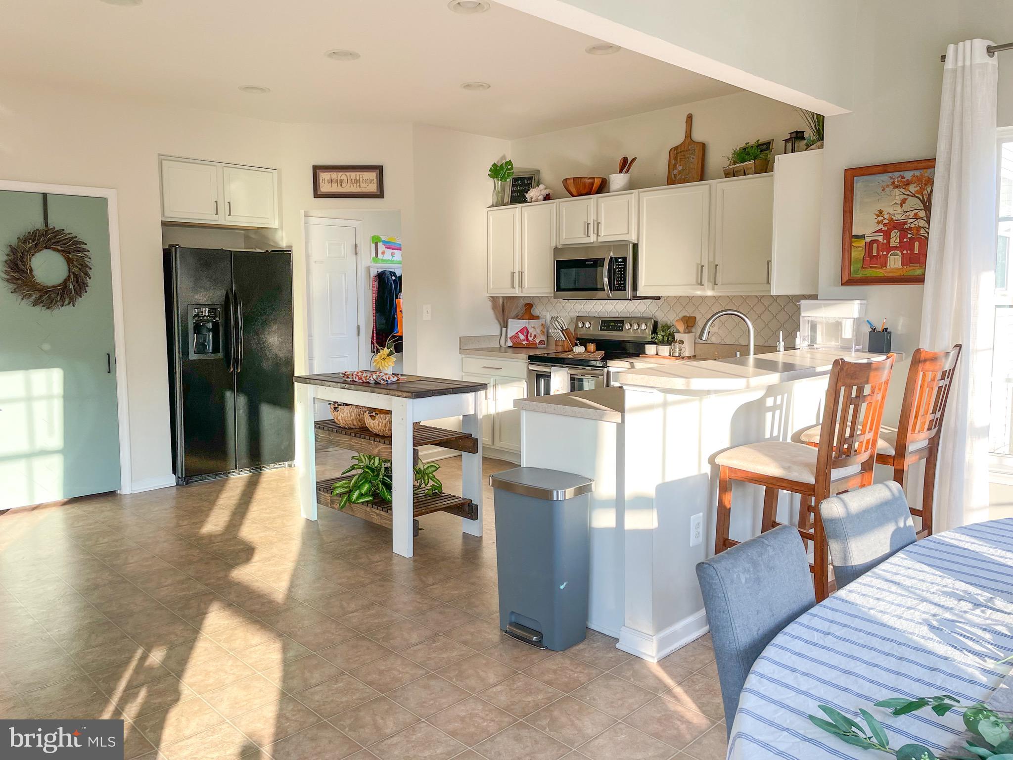 ELIZABETH'S CROSSING - Residential
