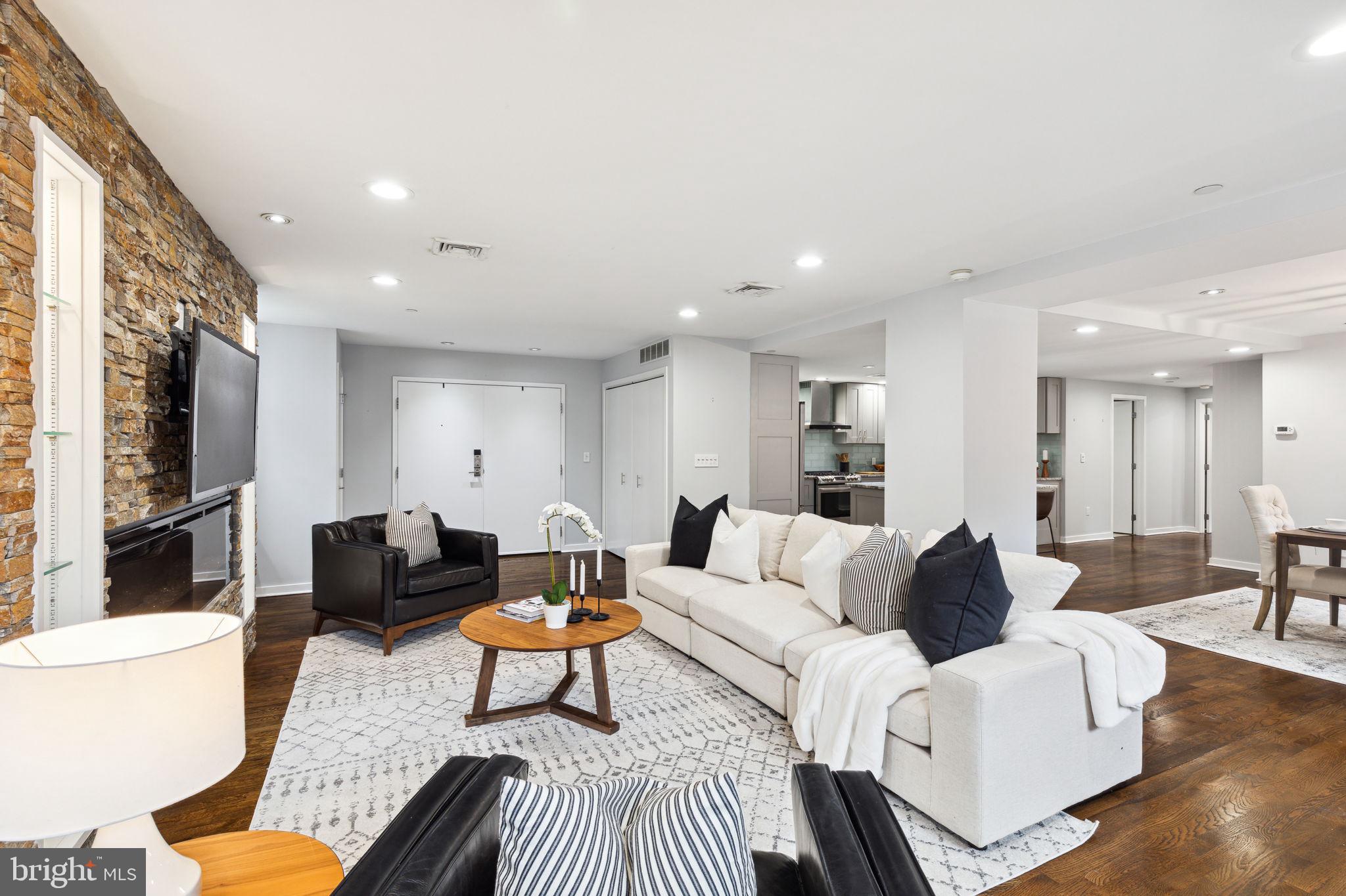 RITTENHOUSE SQUARE - Residential