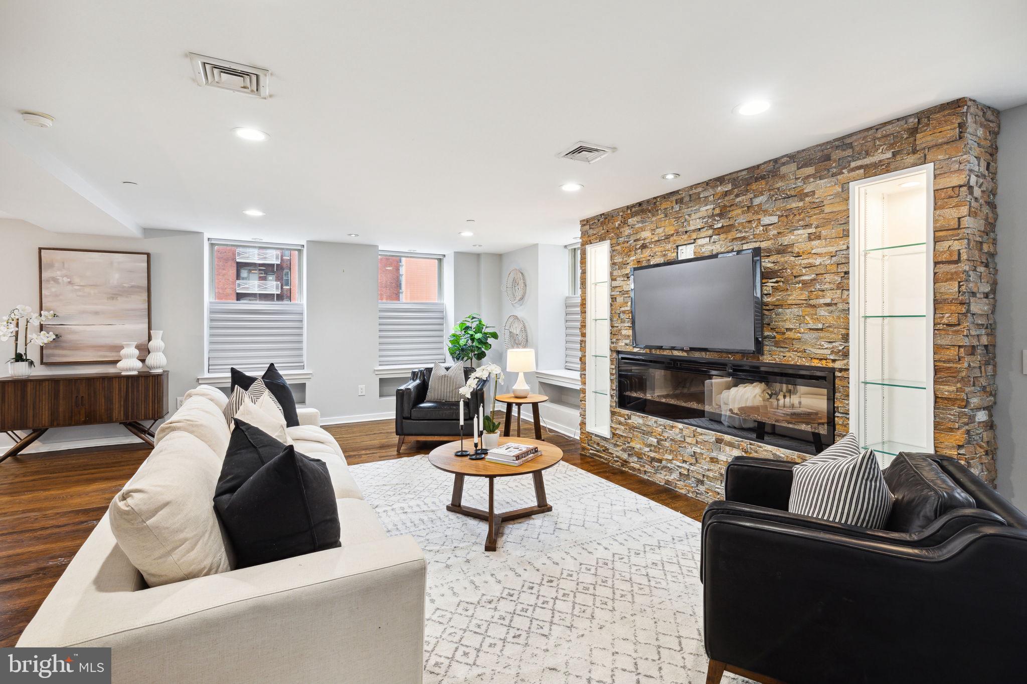 RITTENHOUSE SQUARE - Residential