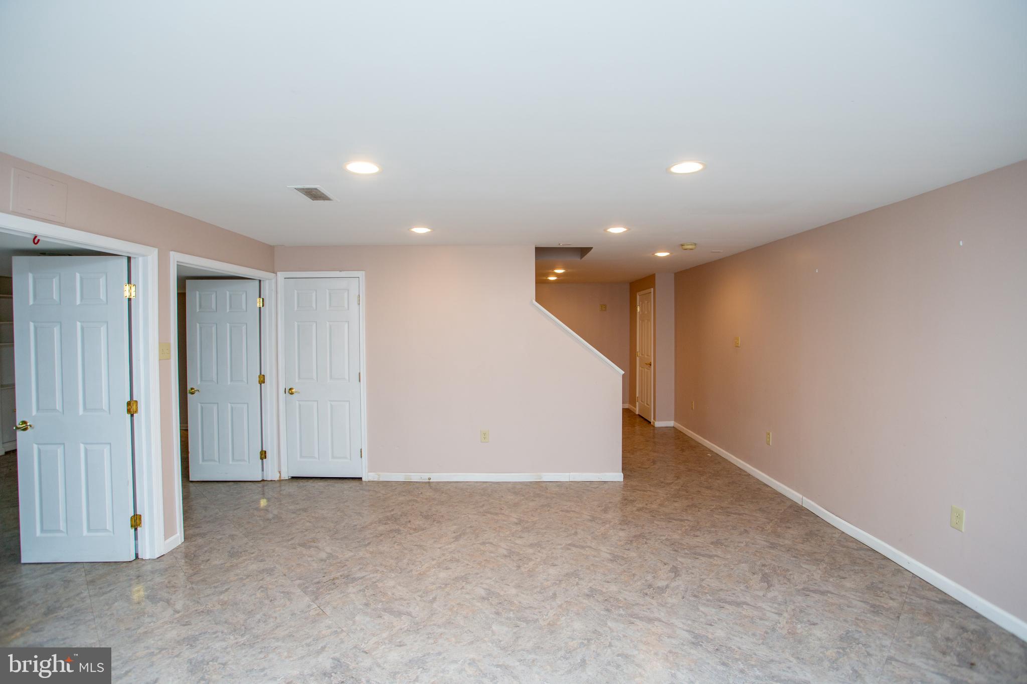 DOYLESTOWN HUNT - Residential