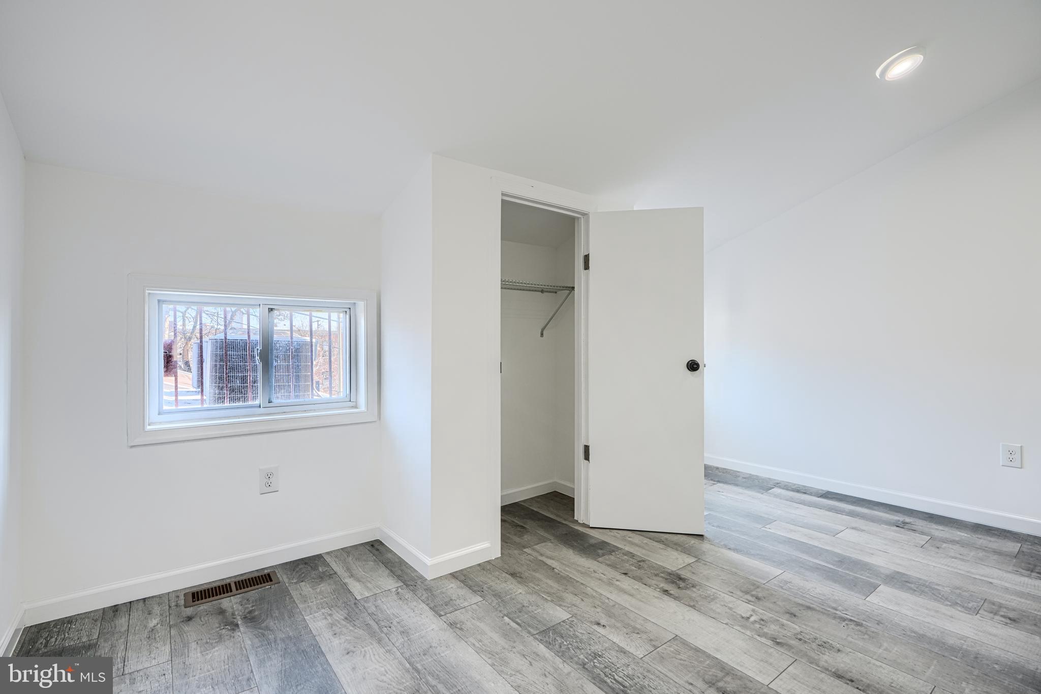 HOLLINS MARKET - Commercial Sale