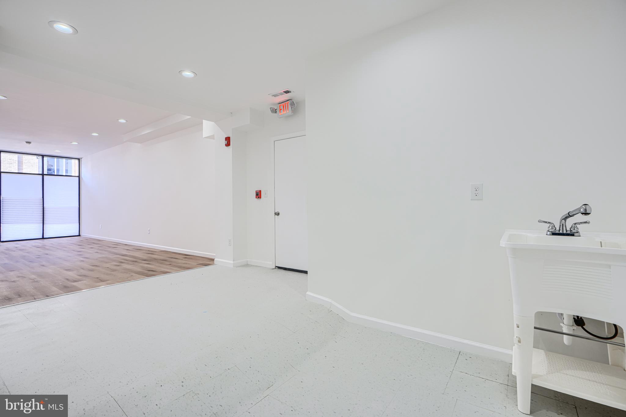 HOLLINS MARKET - Commercial Sale