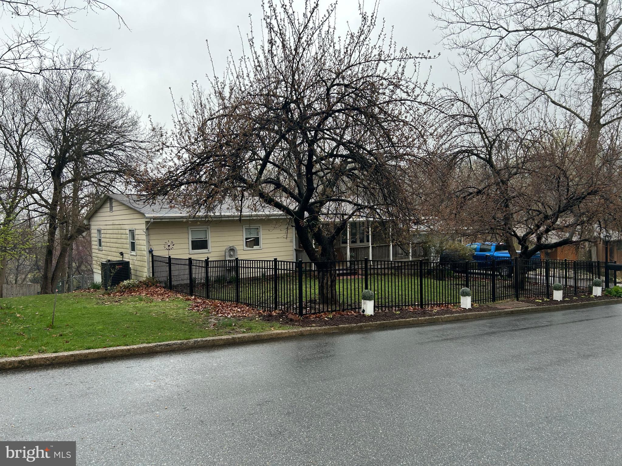 LOCATED ON A VERY PRIVATE CUL-DE-SAC CLOSE TO NEW CUMBERLAND AND I-83 AND TURNPIKE - HOME NEEDS SOME REHAB AND IMPROVEMENTS-BEING SOLD AS-IS

COMING SOON-AVAILABLE FOR SHOWINGS ON APRIL 11