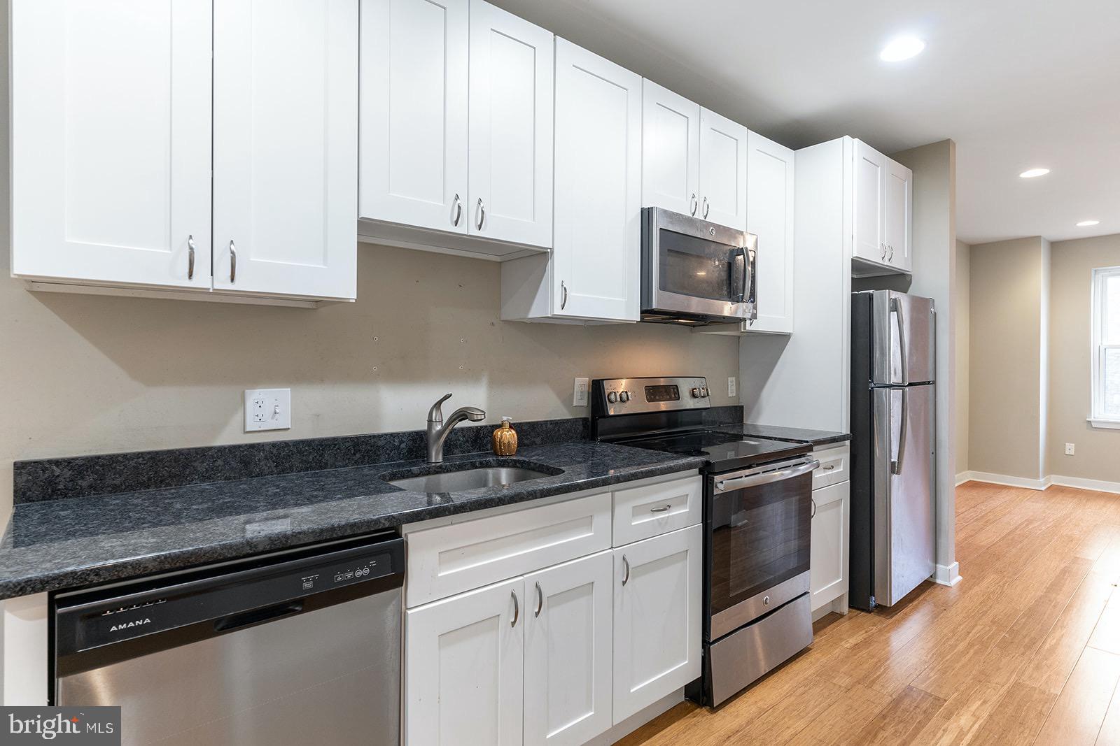 QUEEN VILLAGE - Residential Lease