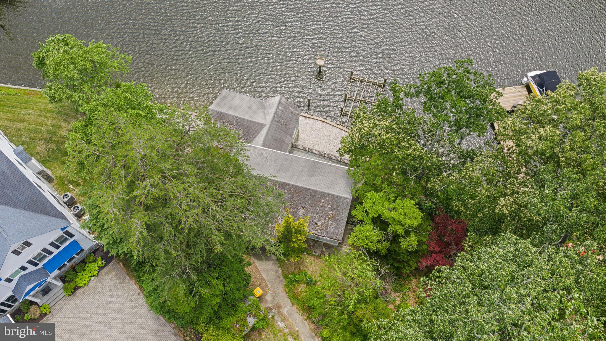 MAGOTHY BEACH - Residential