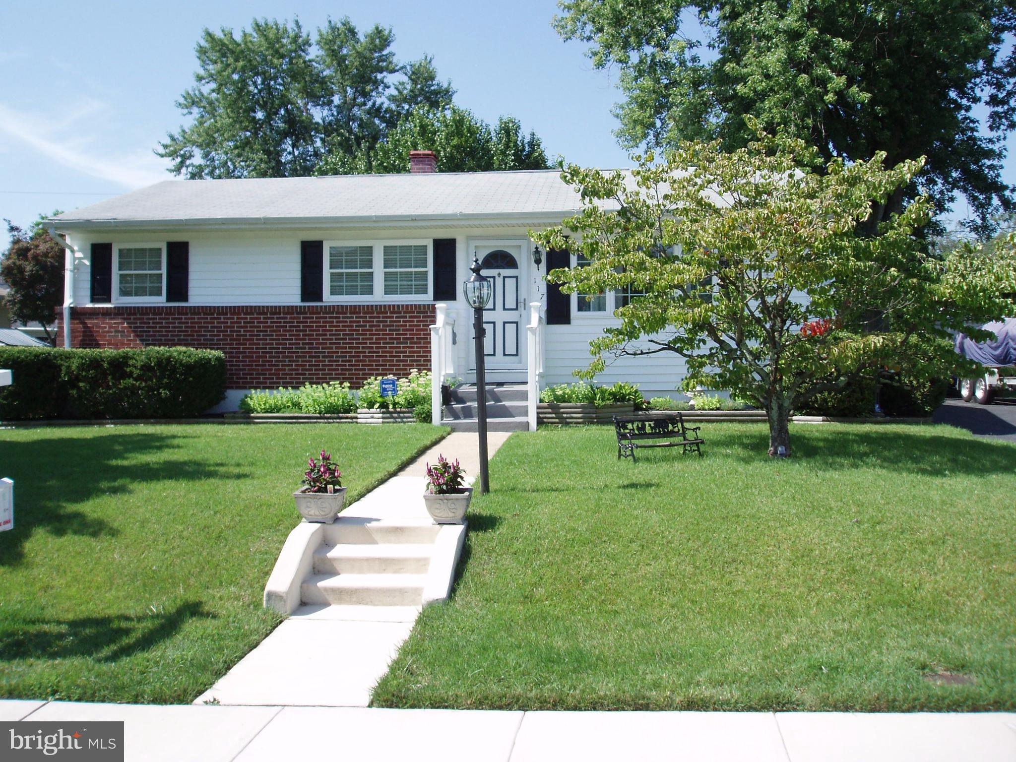WOW!! ready to move-in home 3 bedroom Rancher, hard wood floors, home has 6 panel doors, updated control lighting, four ceiling fans, large fenced back yard with shed and a TIKI- BAR, also has a patio to entertain friends. Plus club basement, large laundry rm., Large work shop area. Home has alarm system. Comm. boat ramp + 2 fishing pier's, COME AN SEE THIS ONE OUT STANDING HOME.