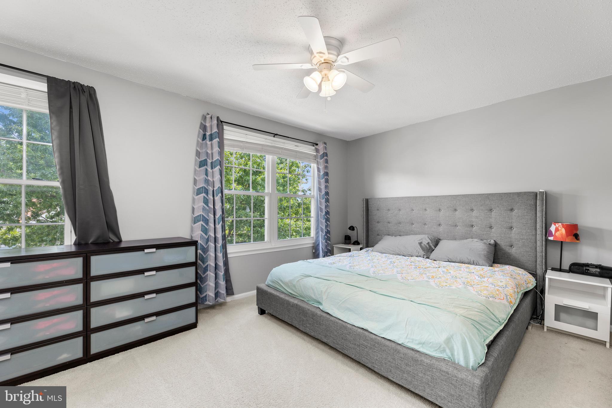SINGLETONS GROVE - Residential Lease