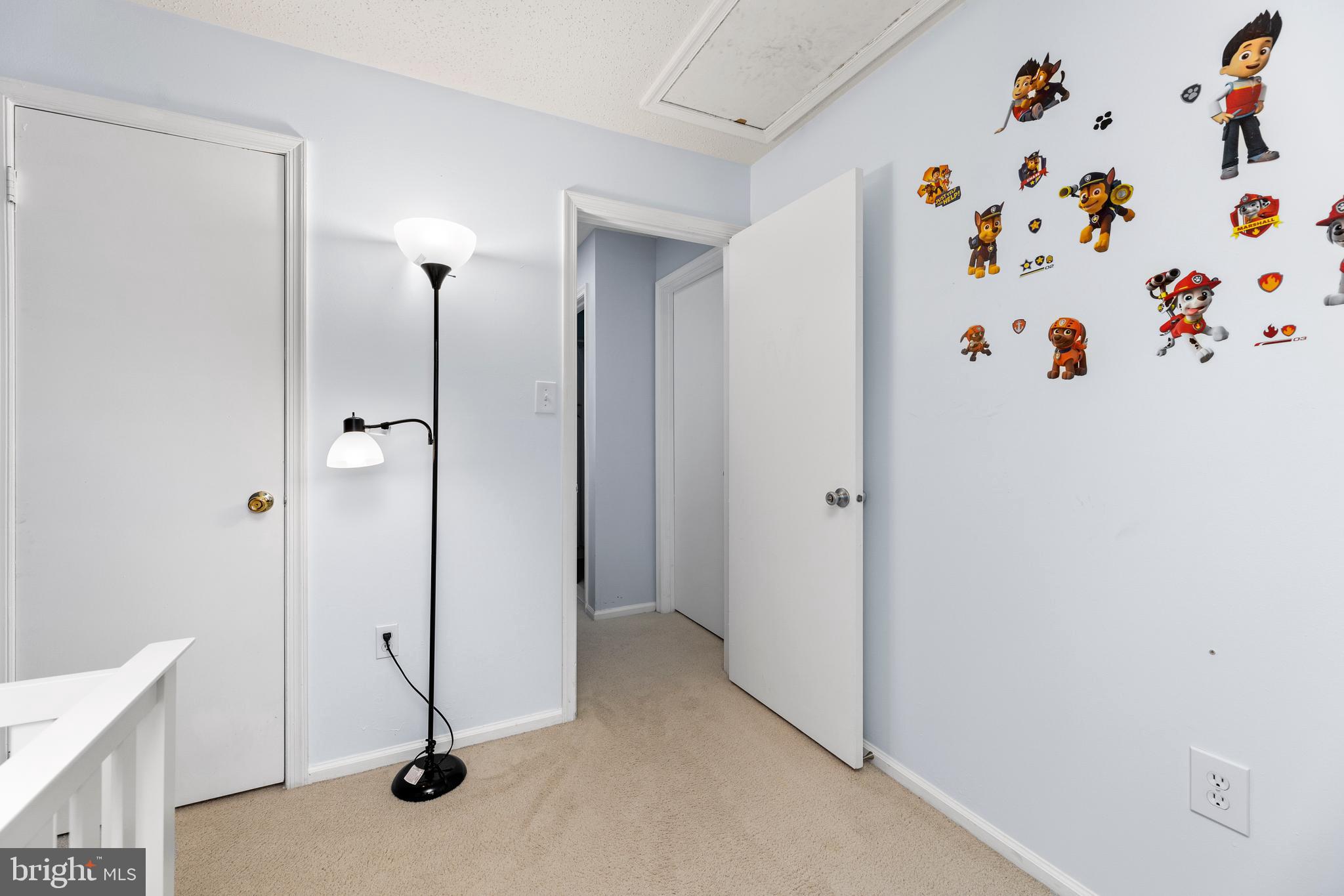 SINGLETONS GROVE - Residential Lease